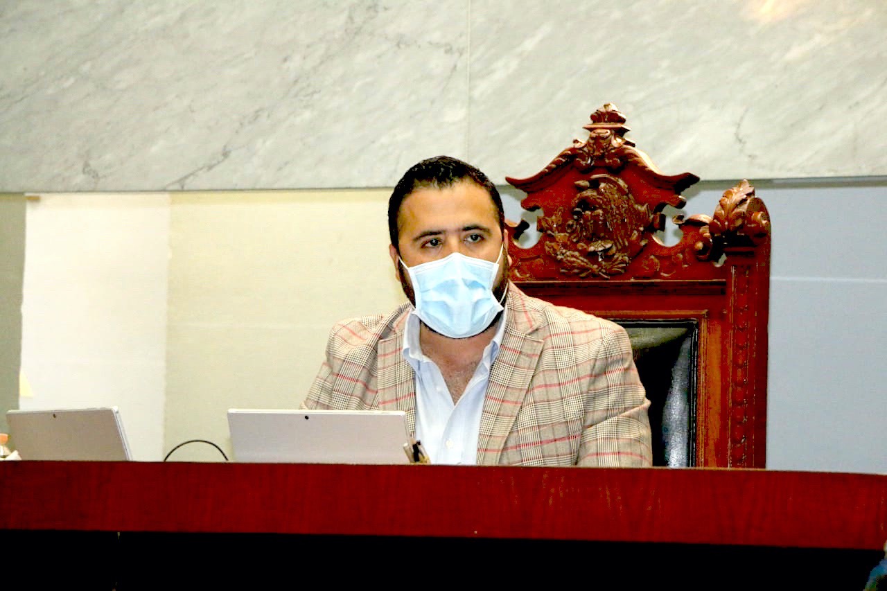 Congreso no es responsable ni investiga caso Ayotzinapa, responden a normalistas
