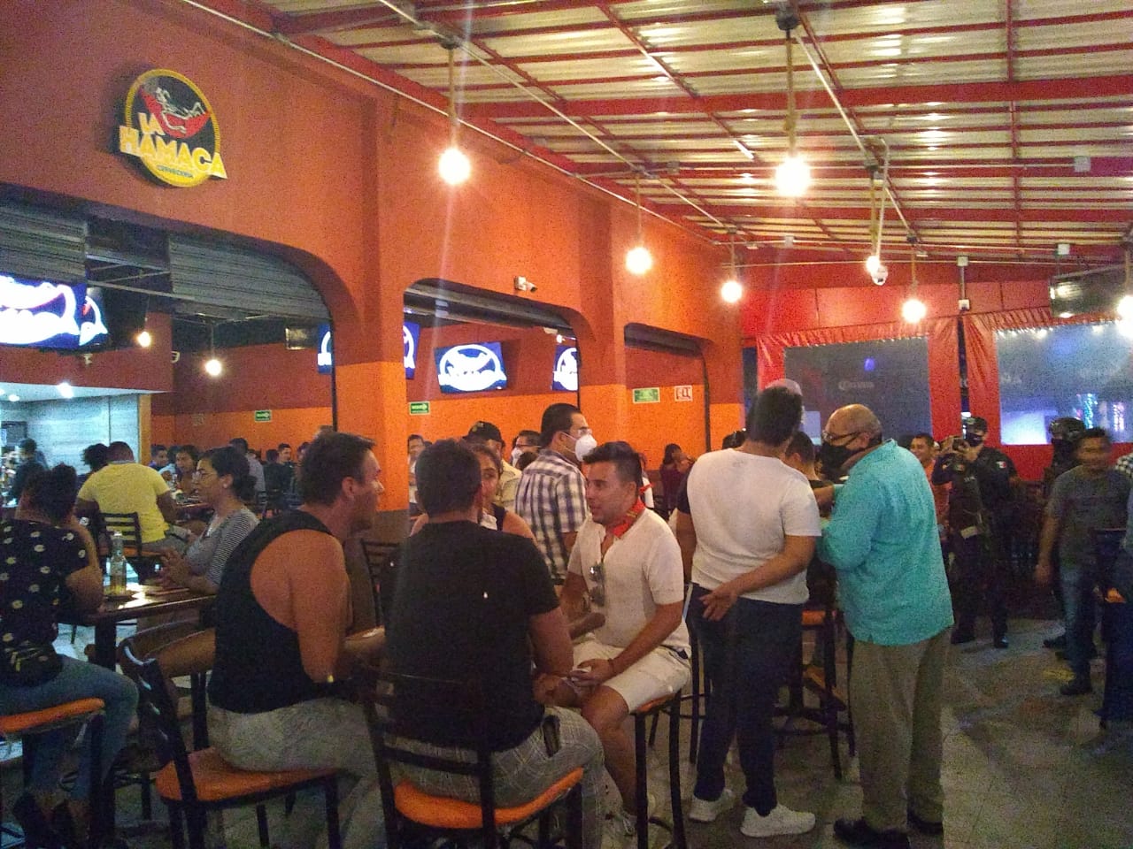 Acapulco: Clausuran «La Malquerida» y dispersaron a más de 500 personas de bares