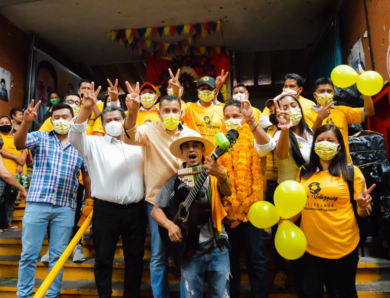 Recorren Evodio y Servando mercado de Chilpancingo y reconocen labor de los comerciantes