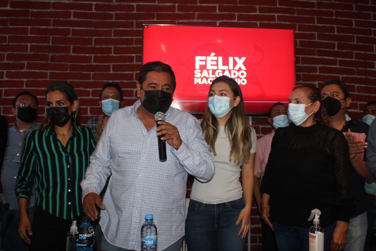Ofrece Felix “mucha humildad” y hablar con los otros exaspirantes
