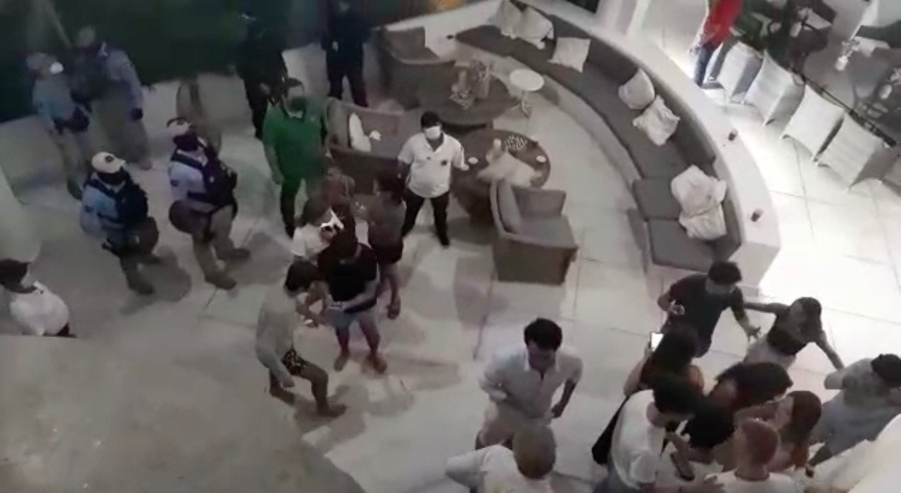 Acapulco: Dispersan fiesta de 200 personas
