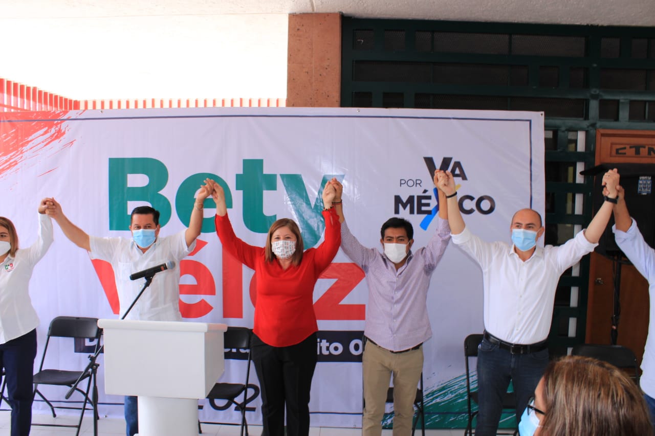 Hay que llegar a la Cámara de Diputado y «salvar a México»: Bety Vélez