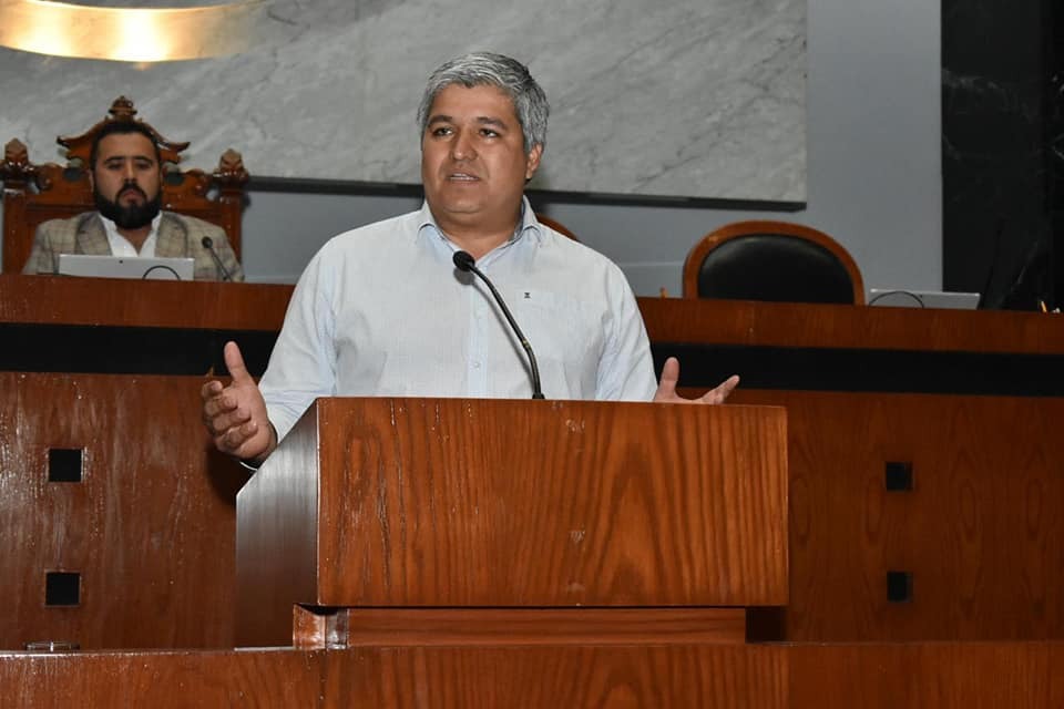 Alista Morena relevo de coordinador en Congreso