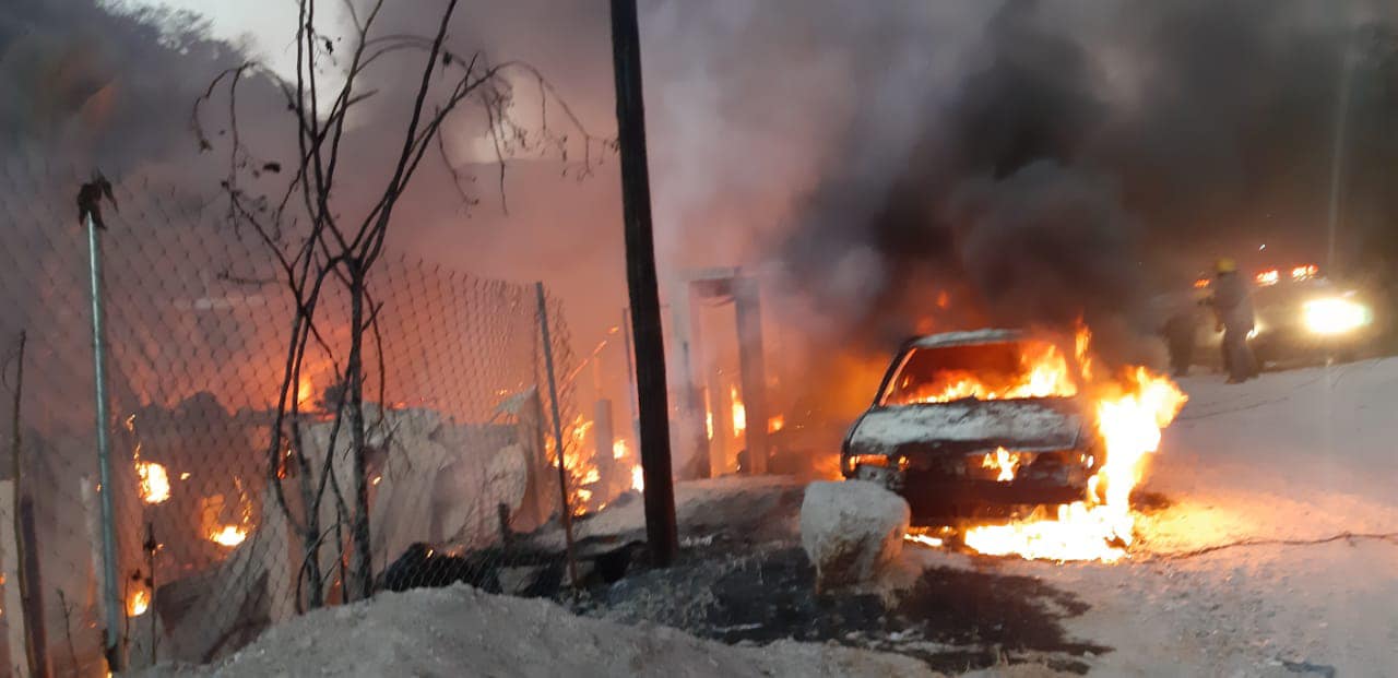 Consume incendio 4 viviendas al norte de Chilpancingo
