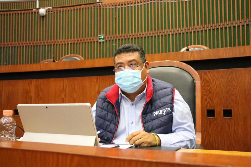 Propone Congreso sancionar a quien venda vacunas falsas