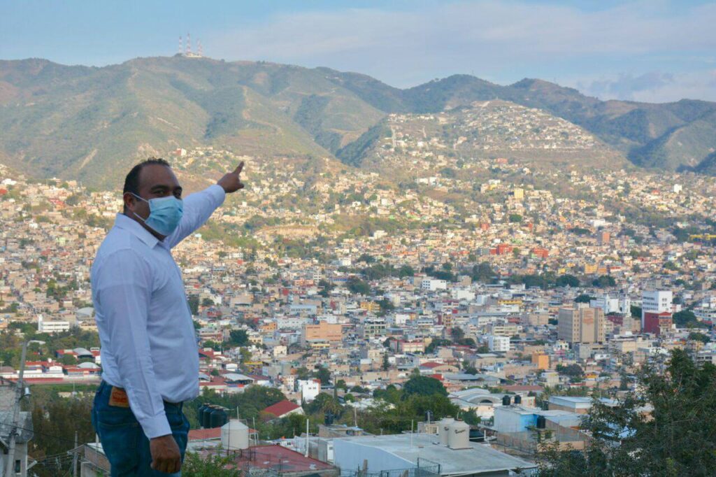 Urge que Profeco frene abusos por gasolina en Chilpancingo: Fer Calixto