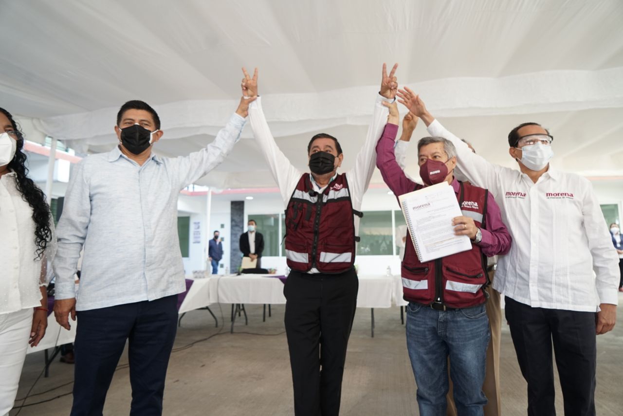 VIDEO | Morena registra a Félix Salgado como candidato a gobernador