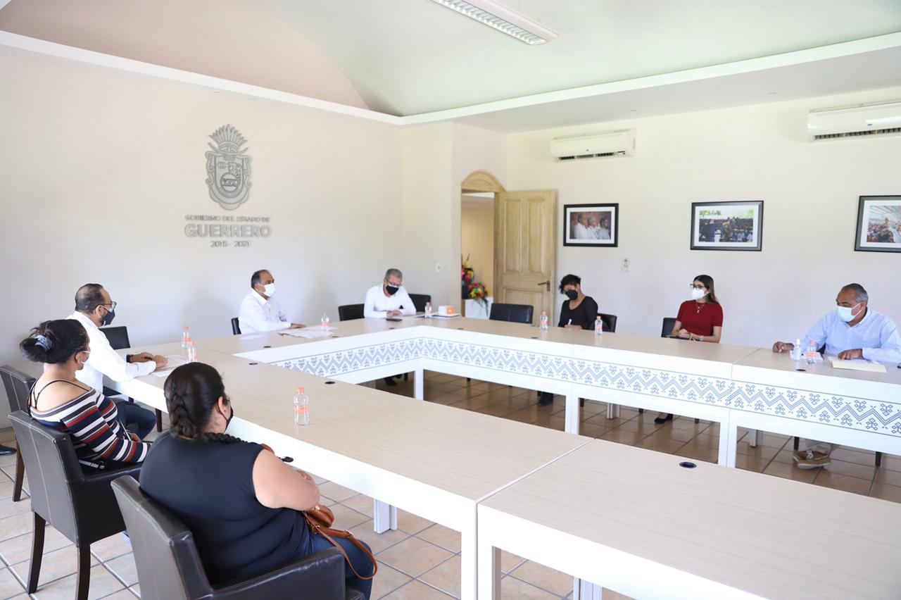 Por gestiones del gobernador Héctor Astudillo trabajadores de salud de contrato recibirán su pago y serán recontratados