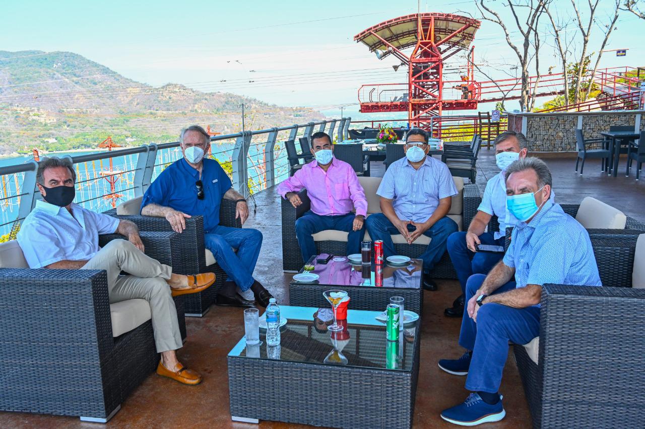 Se reúne Noé Peralta con inversionistas para analizar avance del proyecto turístico Acapulco- San Marcos