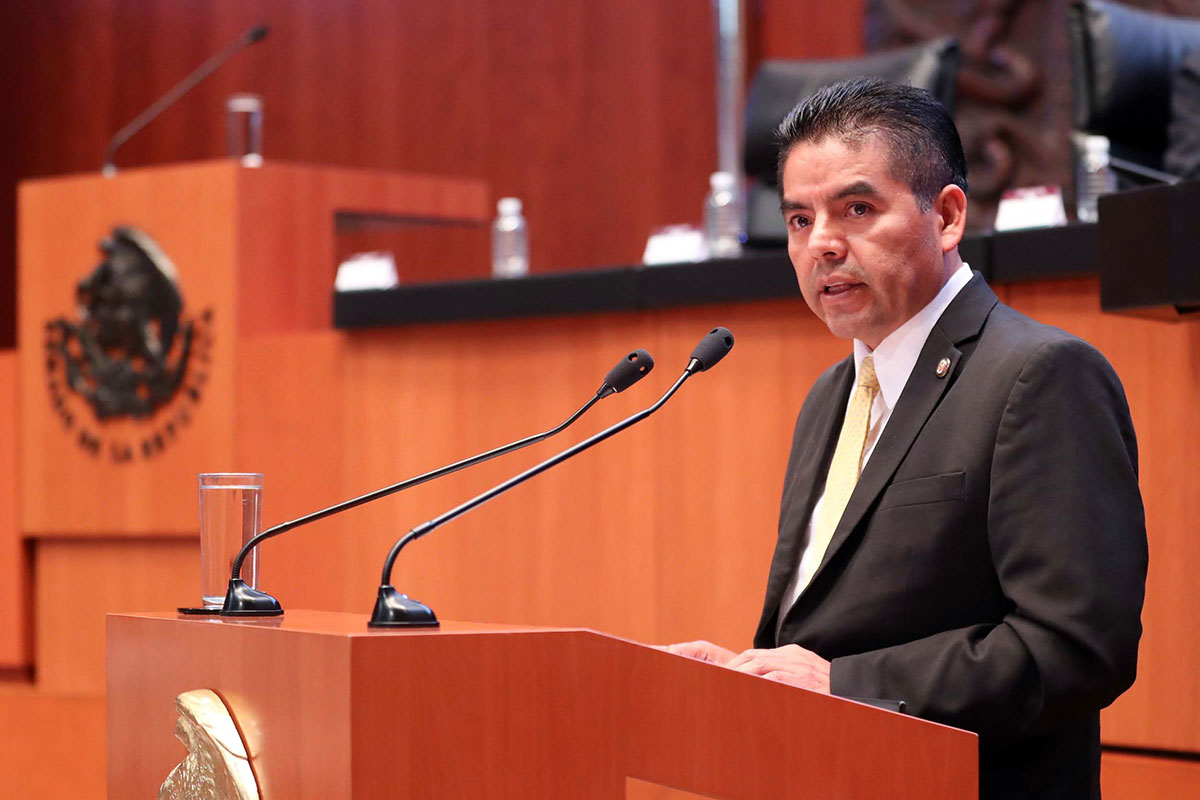 «Se equivoca Félix al mandar al diablo a las instituciones»: Césareo