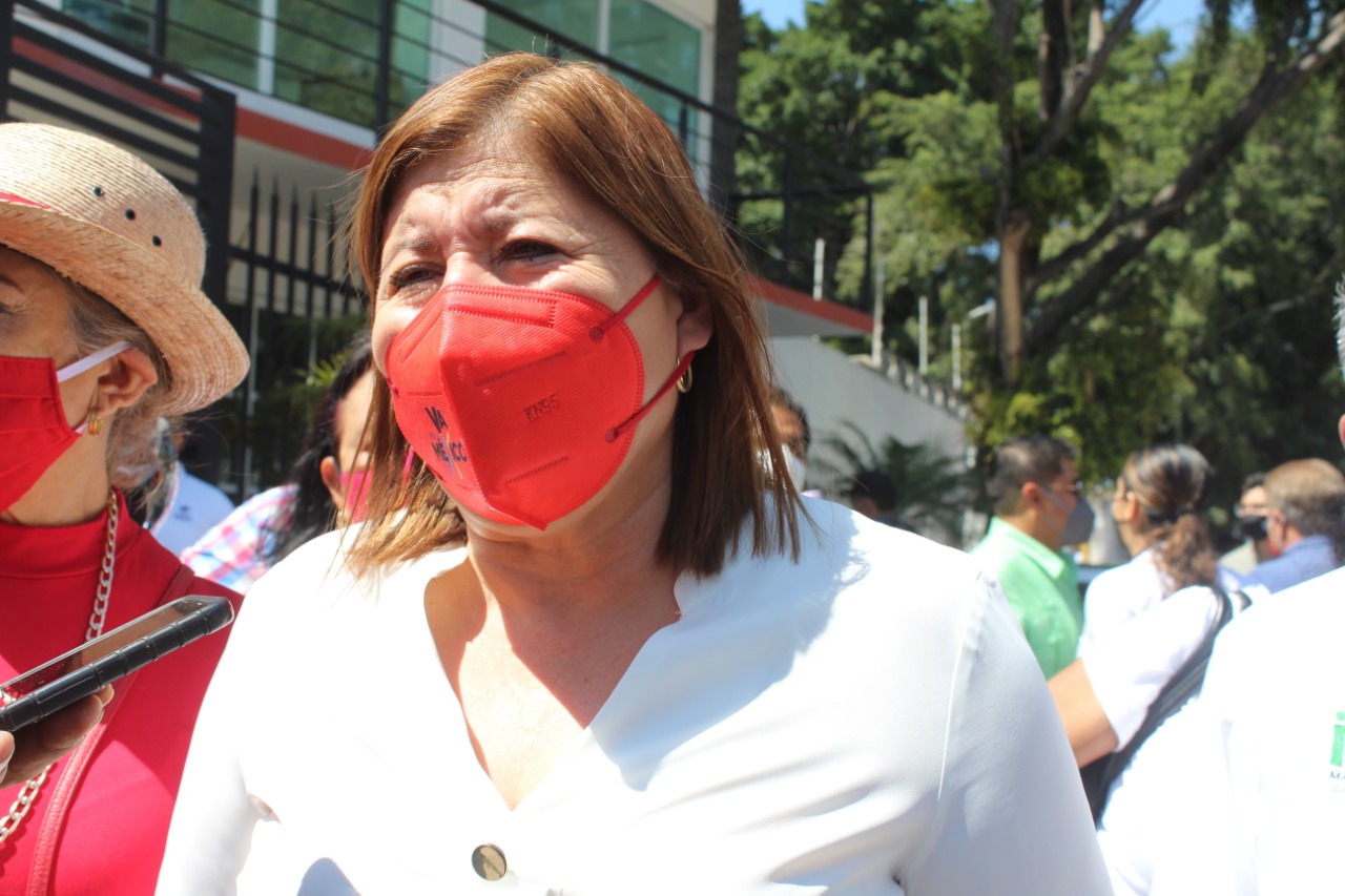 Por mala planeación federal, vacunación contra el Covid-19 tardará 16 años: Bety Vélez