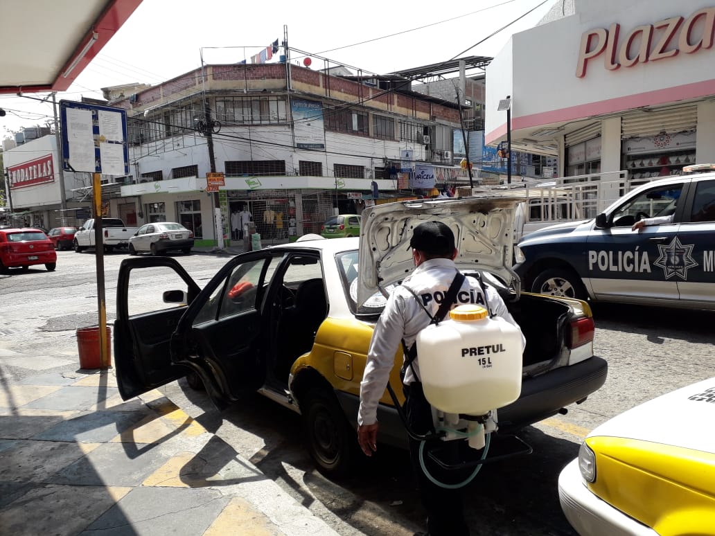 Mantiene Policia Vial de Acapulco labores de desinfección en sitios de taxi