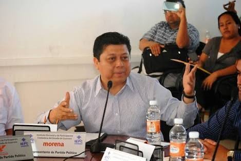 «Súmense sin berrinches», Cayetano a Mojica y Walton