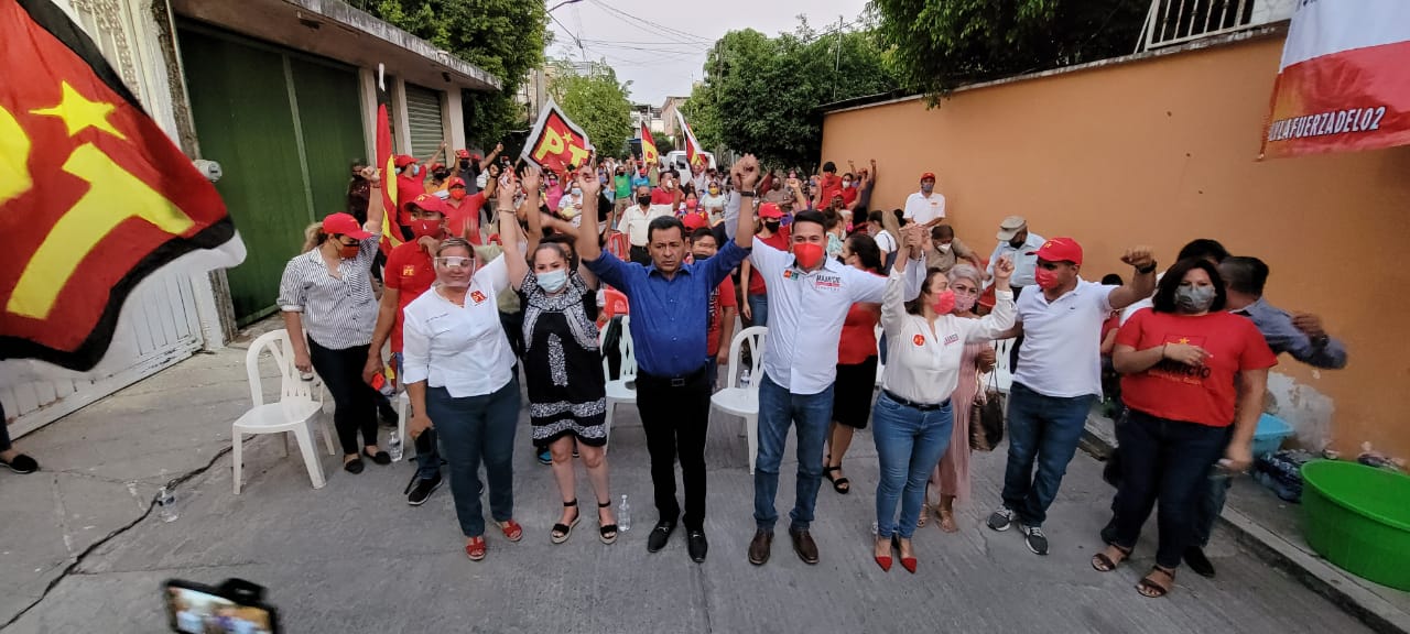 Con caravana vehicular, transportistas de Iguala anuncian apoyo a Pedro Segura