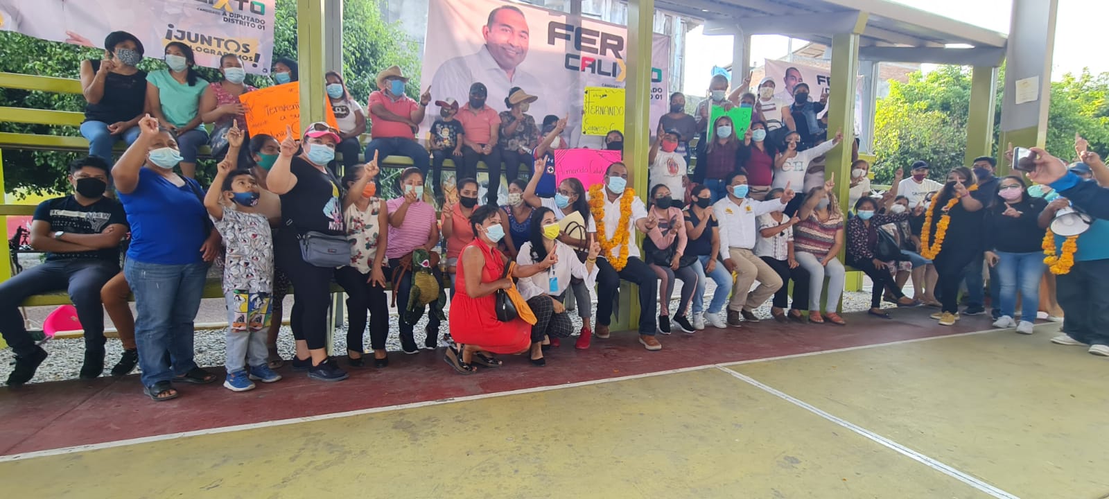 «Va nuestro voto, no nos falles, Fer»