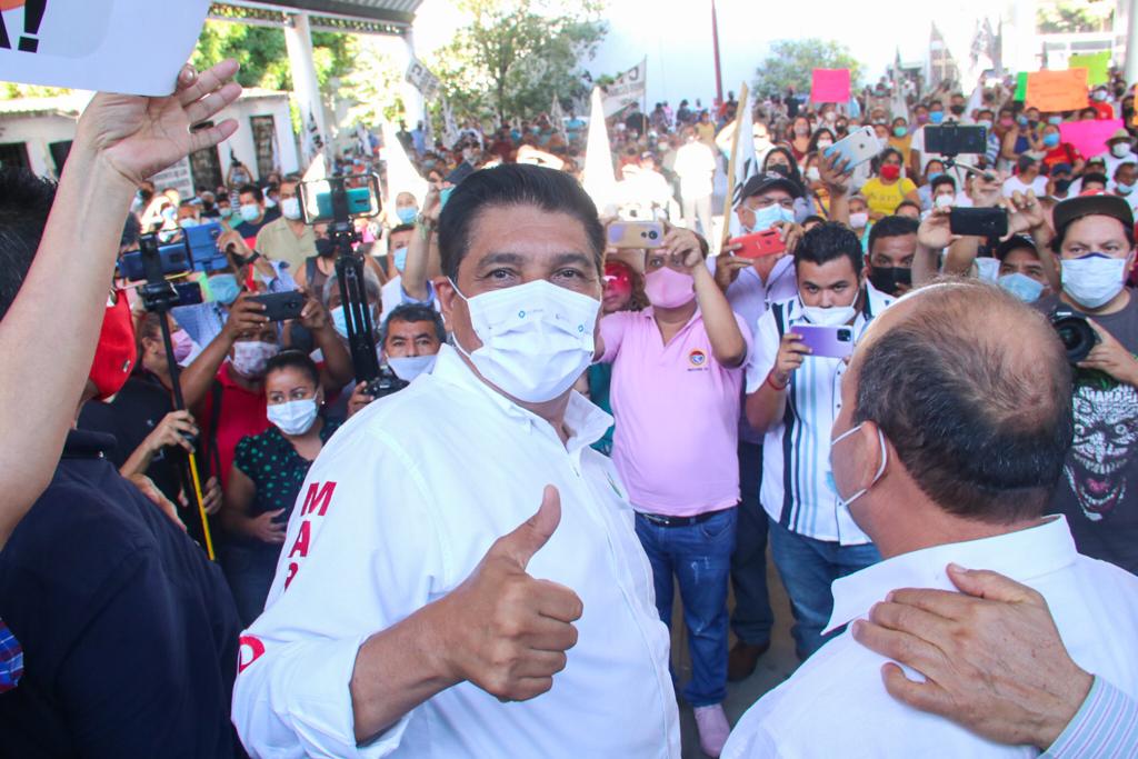 Sigo con propuestas, no me engancho a descalificaciones: Mario