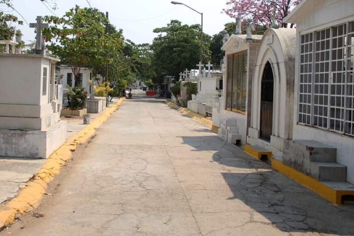 Cerrarán panteones de Acapulco el 10 de Mayo