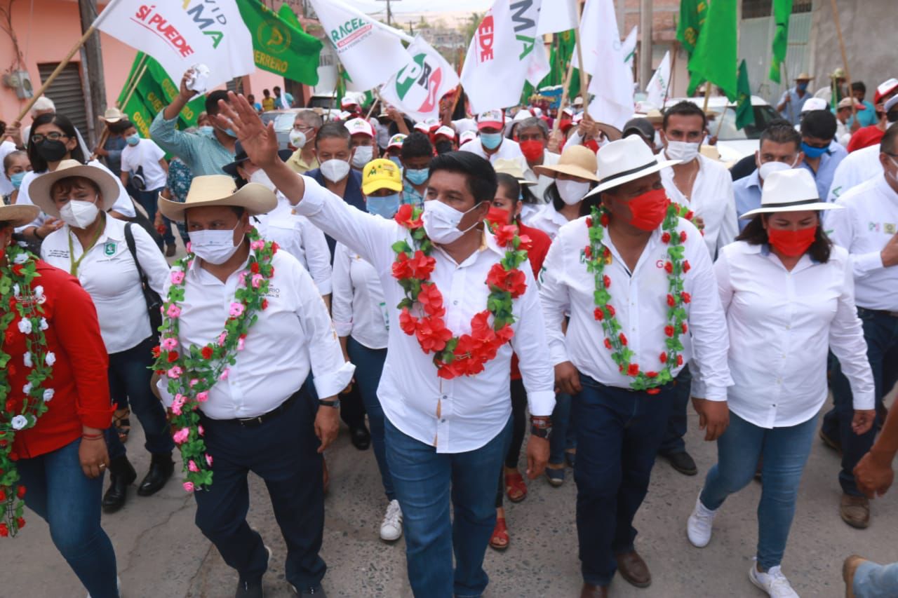Líderes campesinos reprochan recortes federales y anuncian respaldo a Mario