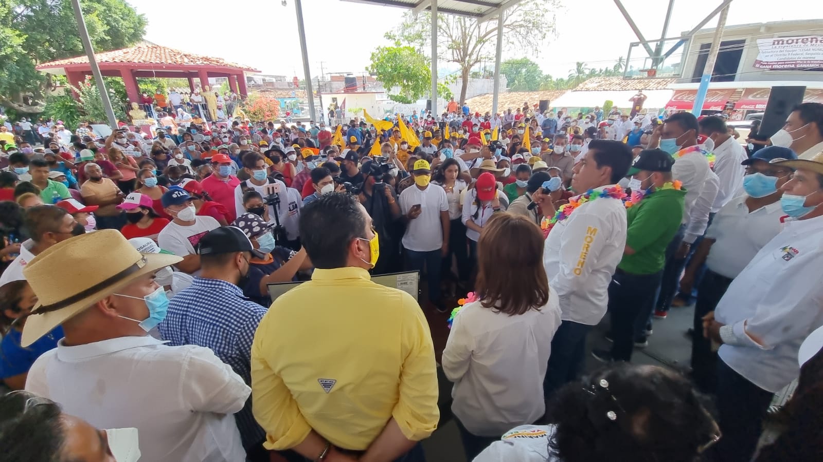 Respaldan en la zona rural de Acapulco a Mario Moreno