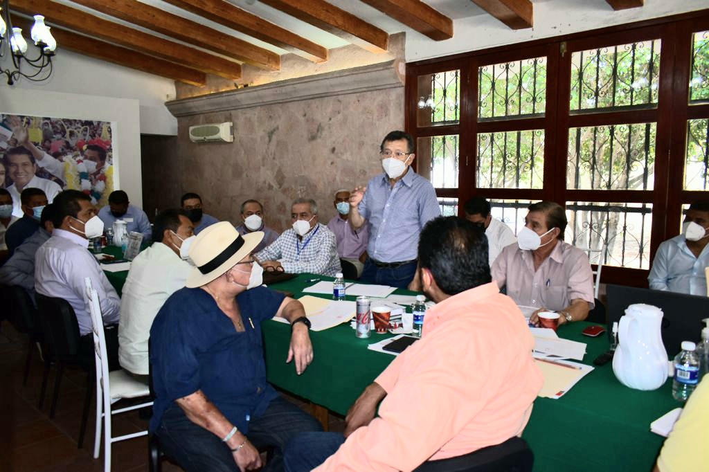 Vamos a ganar, pero no hay que bajar la guardia: Apreza a priistas