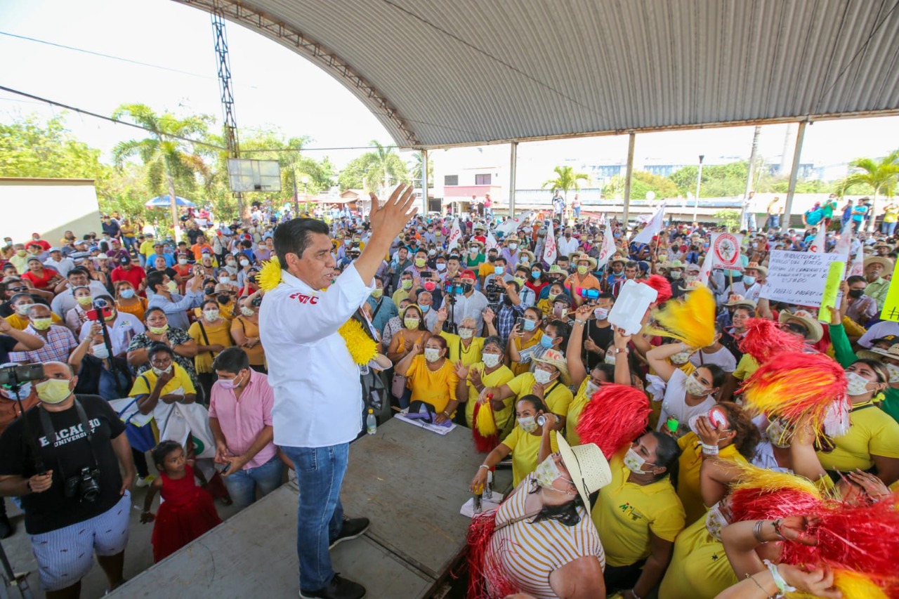 Anuncia Mario Moreno construcción de hospital en Zihuatanejo