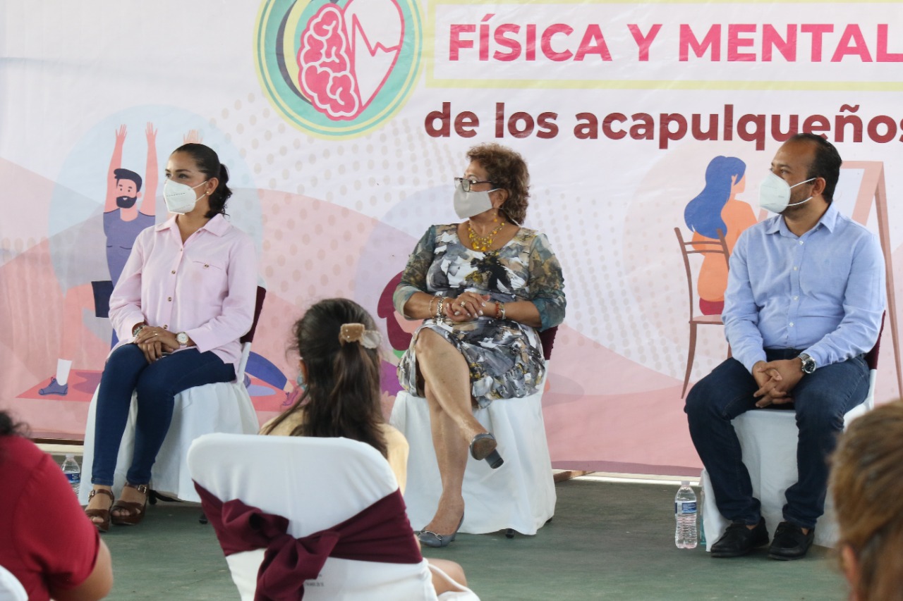 Clausura Adela Román el taller «Reactivando la Salud Mental y Física de los Acapulqueños»