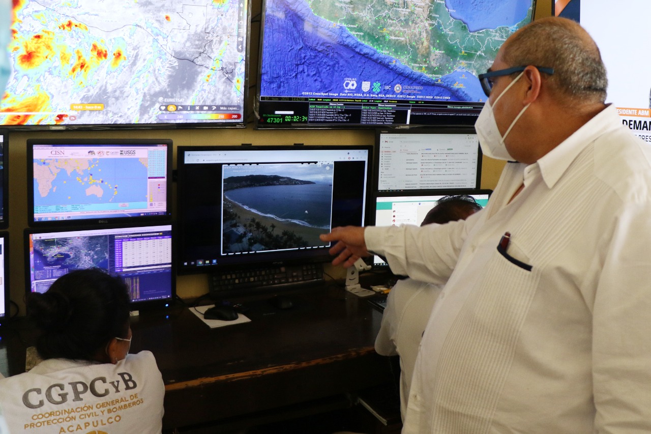 Alertan por lluvias y alto oleaje en Acapulco