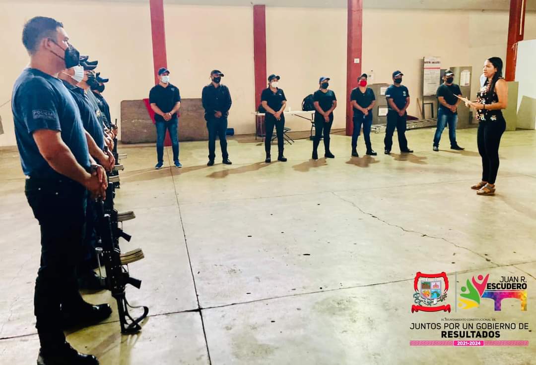 Anuncia alcaldesa capacitación y mejoras a policías de Juan R. Escudero