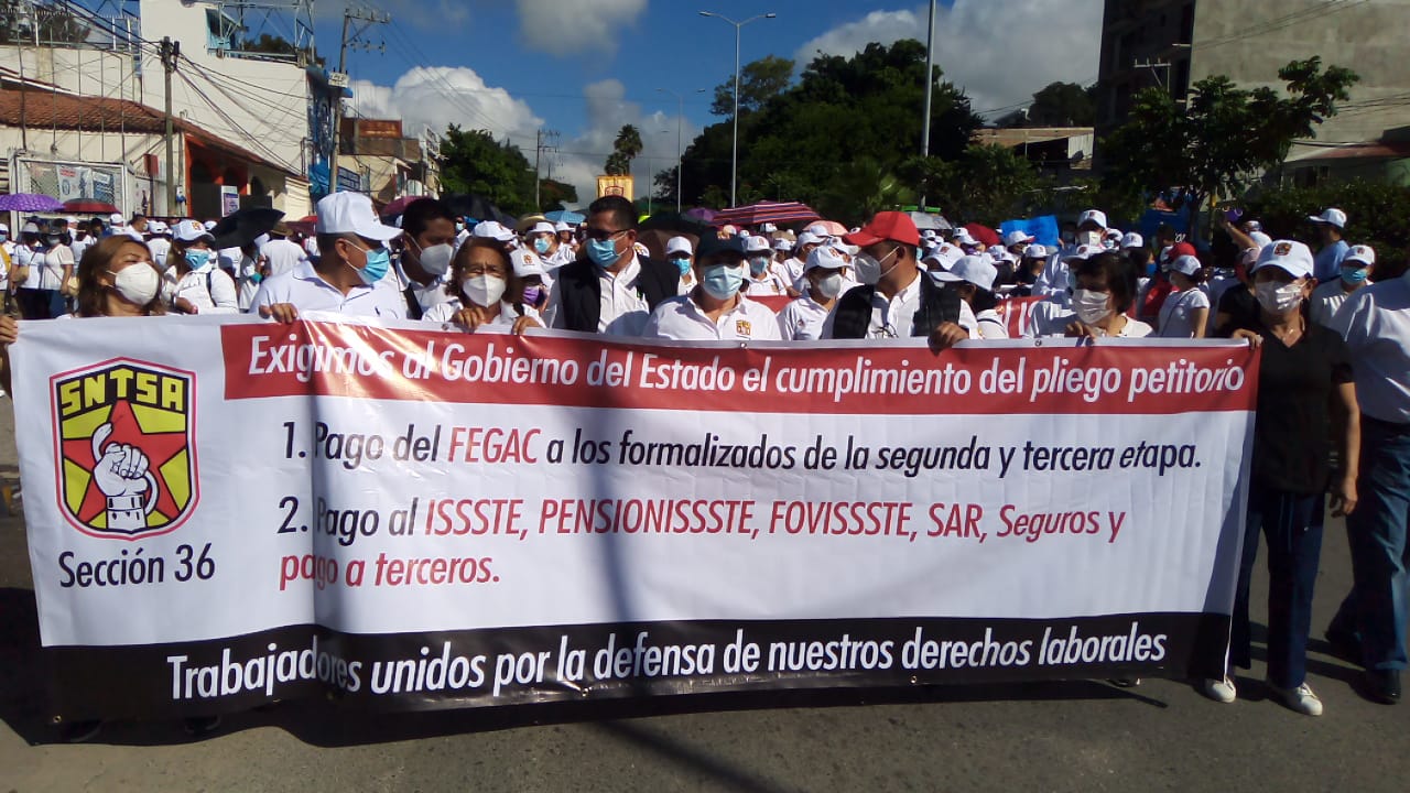 Es genuina la demanda de trabajadores de Salud, defiende Beatriz Vélez al encabezar marcha