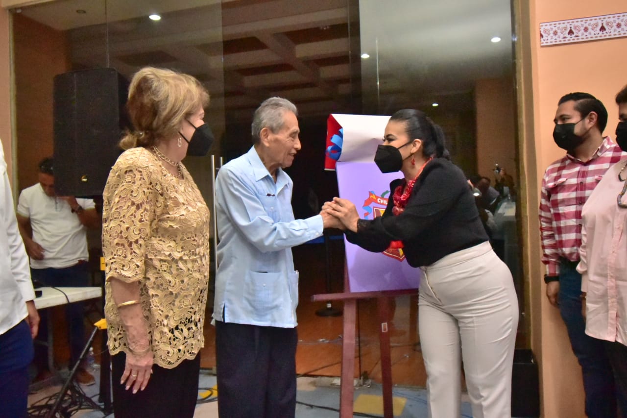 Homenajea Ayuntamiento al creador del escudo de Chilpancingo