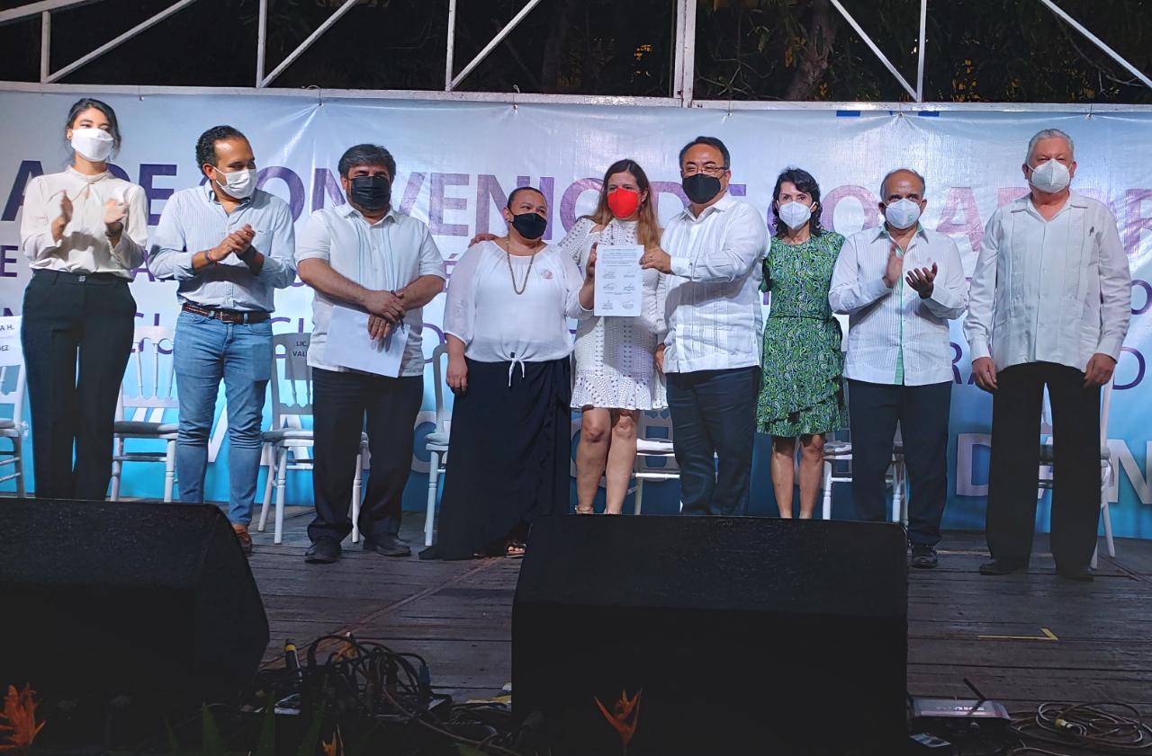 Vincula Julieta Fernández a organización internacional de apoyo a jóvenes con Guerrero