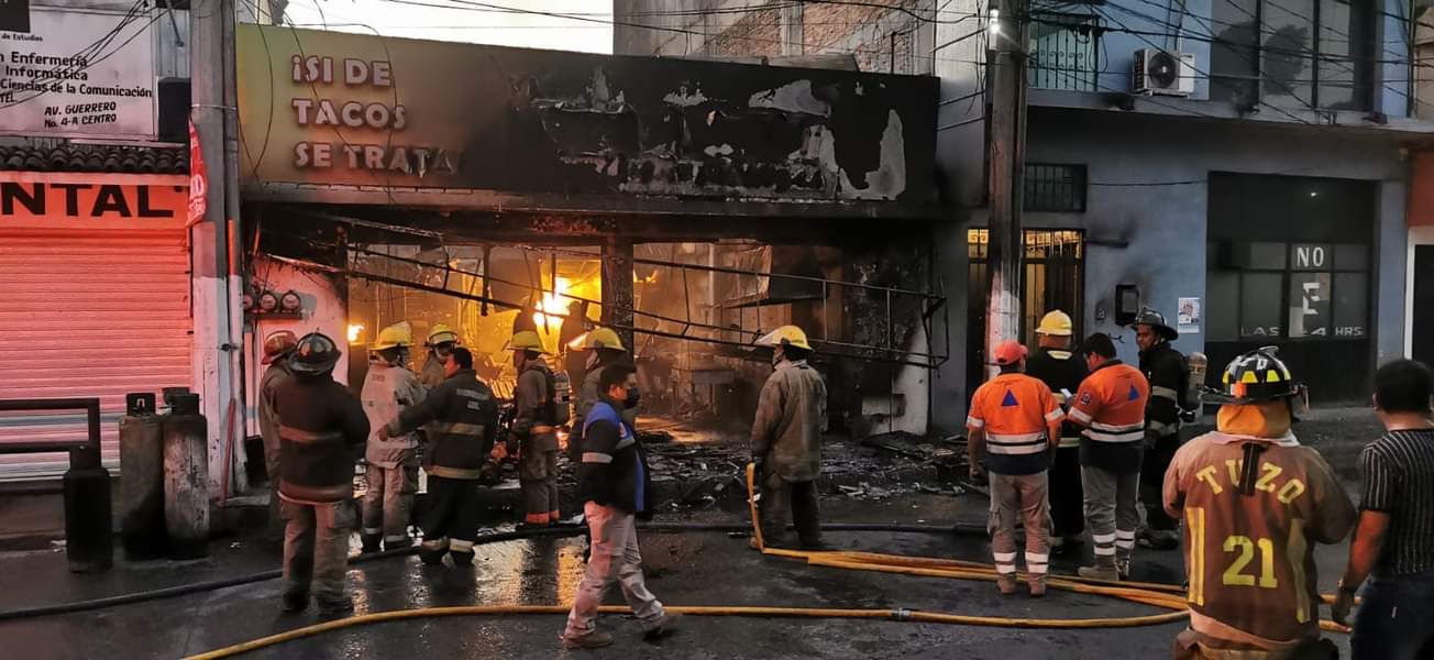 Sofocan Bomberos y PC incendio en taquería de Chilpancingo