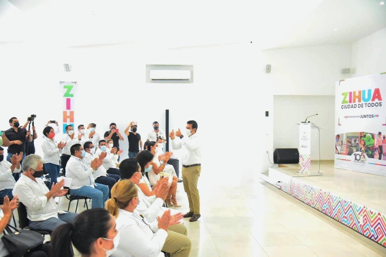 Juntos, avanzamos en transformación de Zihua: Jorge Sánchez Allec, en Informe de 100 Días