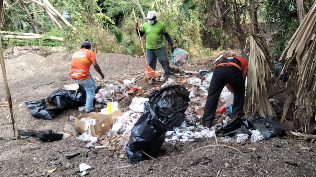 Eliminan basureros clandestinos en Zihuatanejo