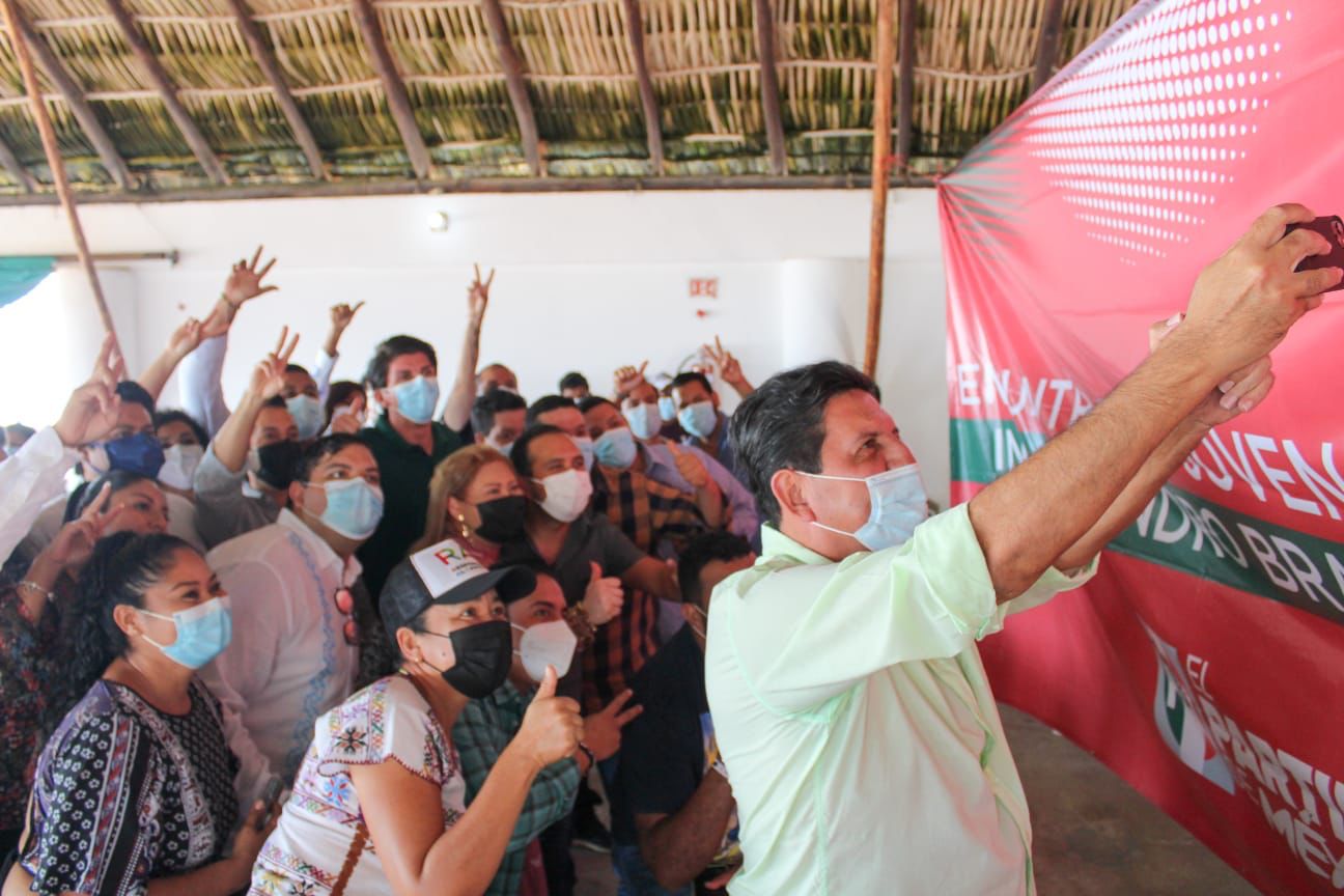 Dan jóvenes a Alejandro Bravo voto de confianza para dirigir el PRI en Guerrero