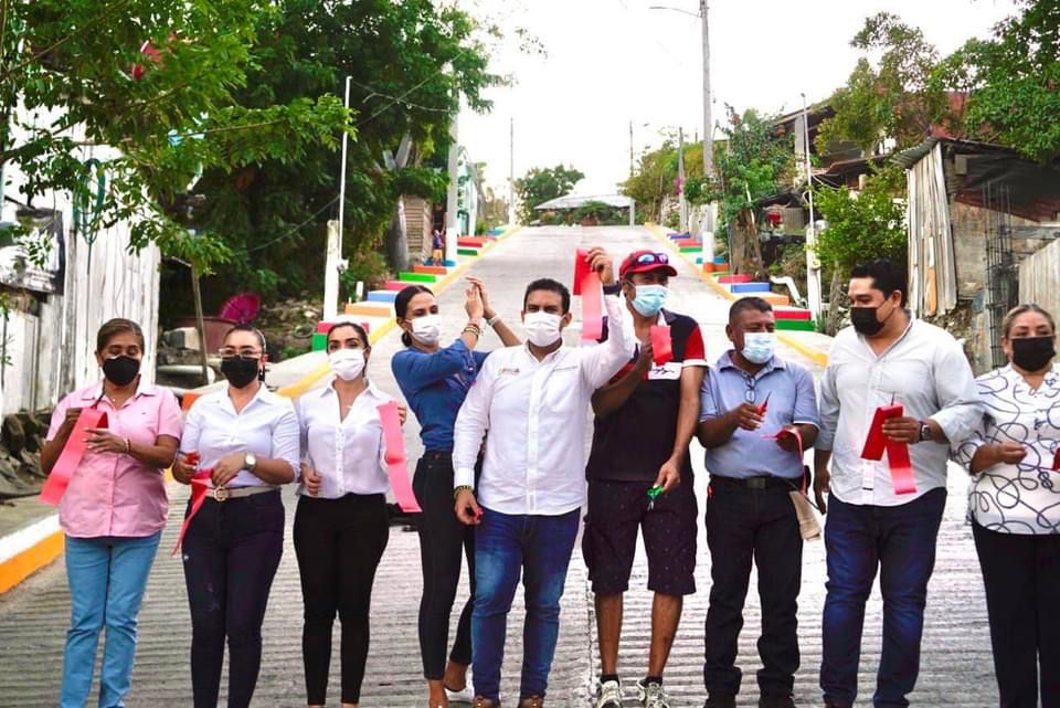 Inaugura Jorge Sánchez más obras en Zihuatanejo