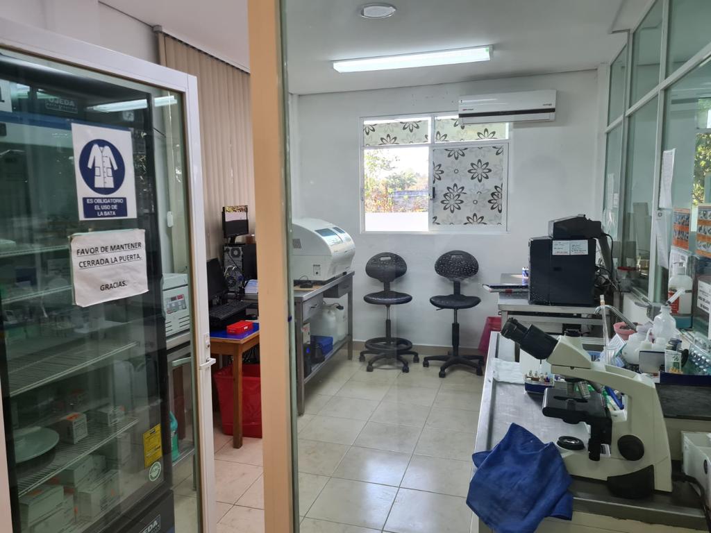 Reportan 90% en equipamiento de laboratorios clinícos de hispitales públicos