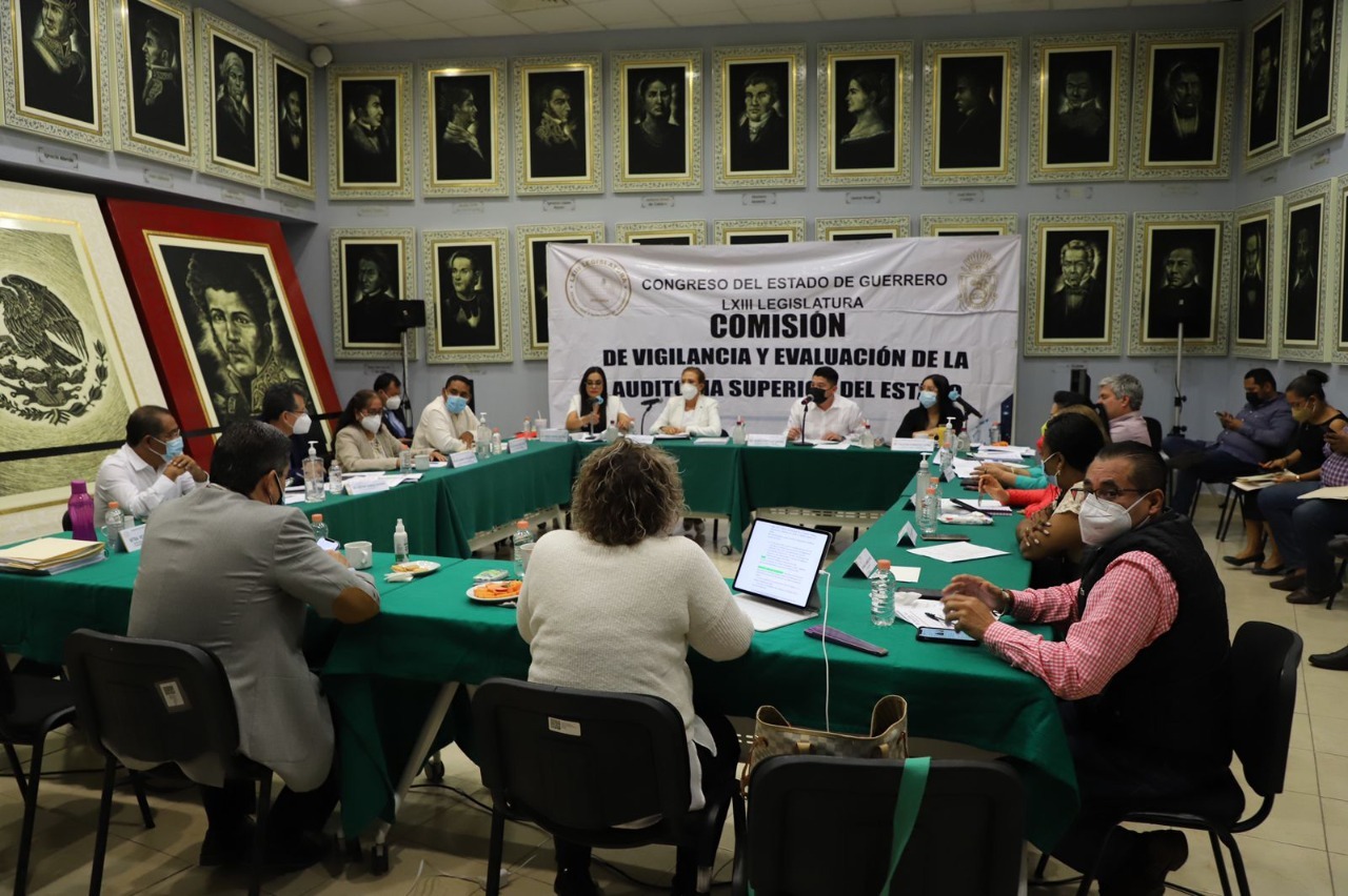 Se reúnen diputados con encargada de la Auditoría Superior del Estado