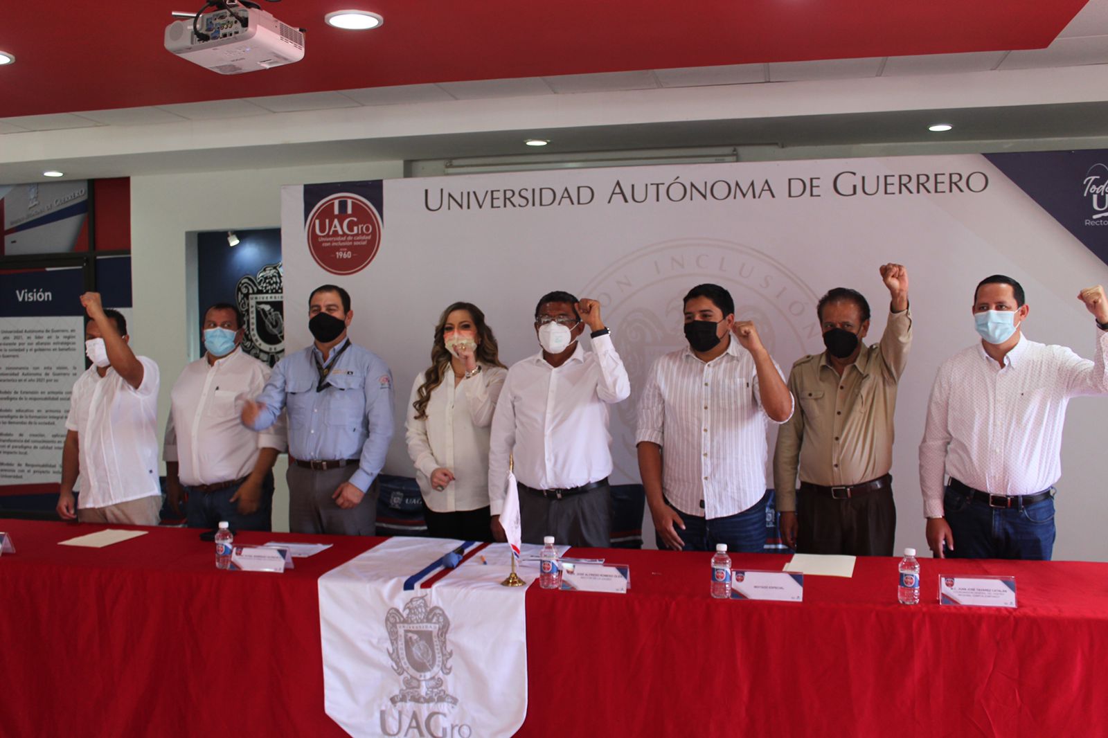 Renuevan Minera Media Luna y la UAGro Convenio de Monitoreo Ambiental Participativo