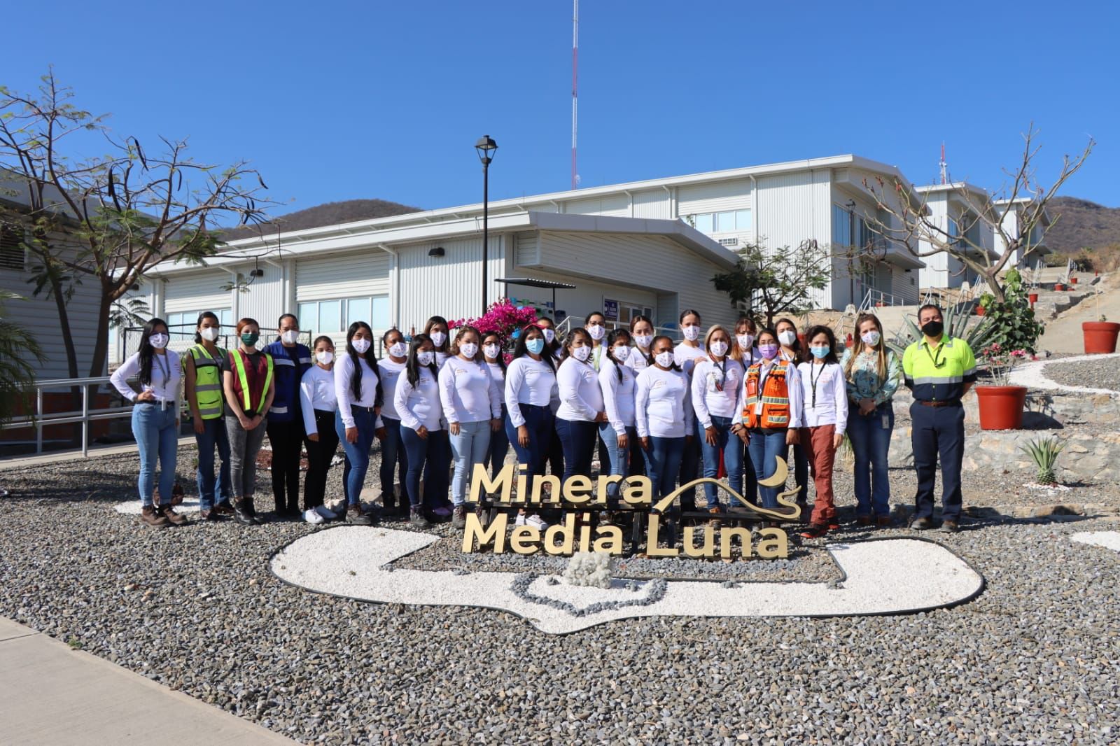 Promueve Media Luna inclusión de mujeres en la industria minera