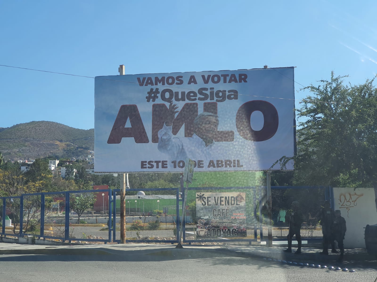 Ordena INE retirar, antes de 72 horas, espectaculares sobre renovación de mandato