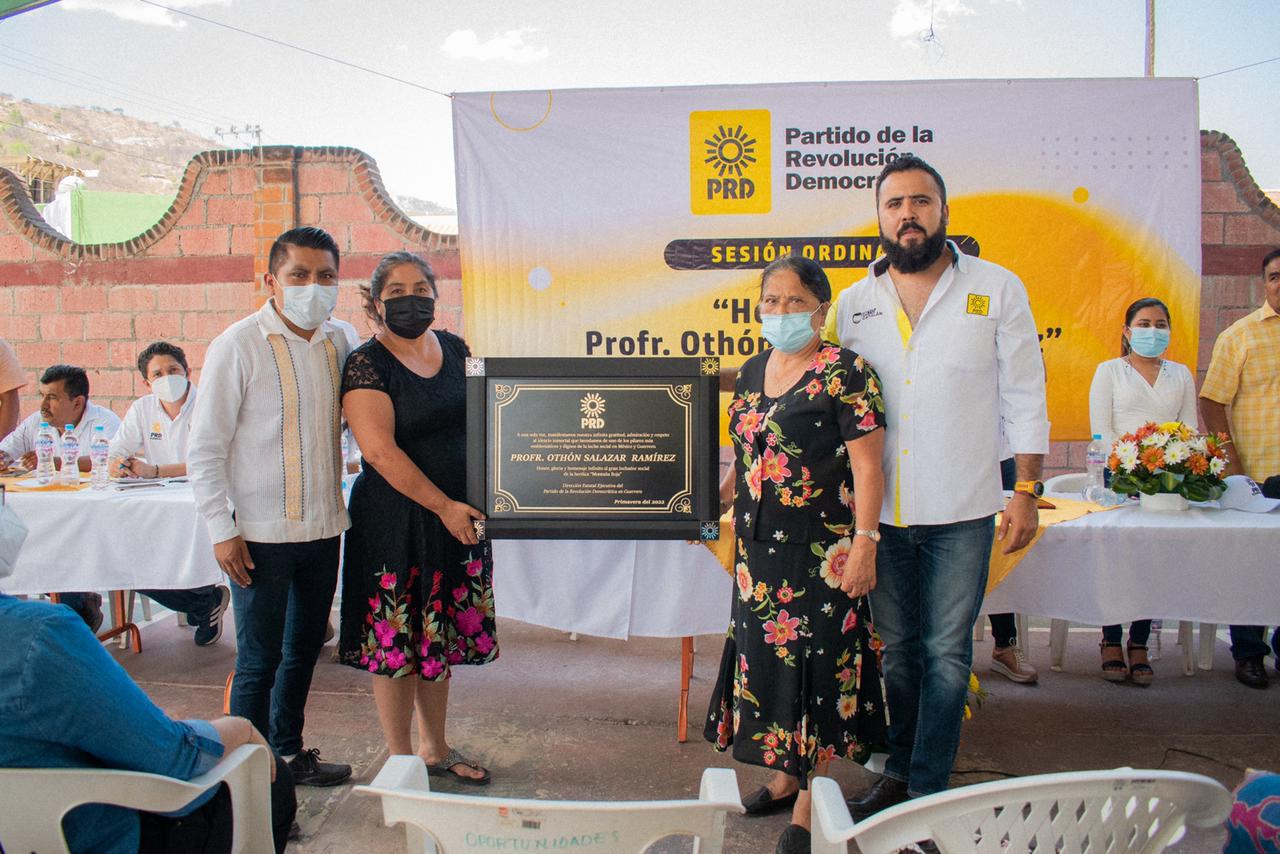 Rinde PRD homenaje a Othón Salazar