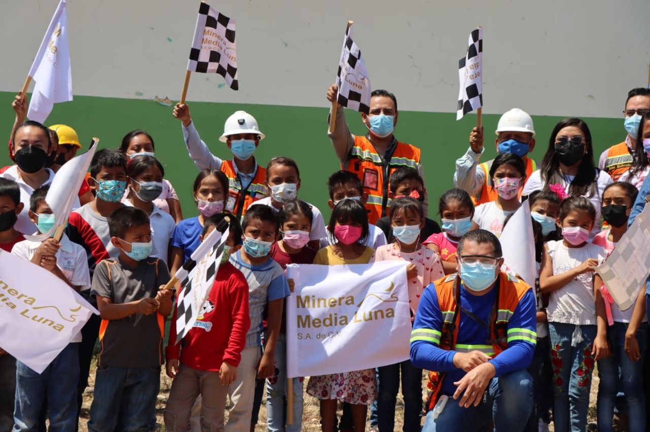 Invierte Media Luna en infraestructura educativa para las comunidades