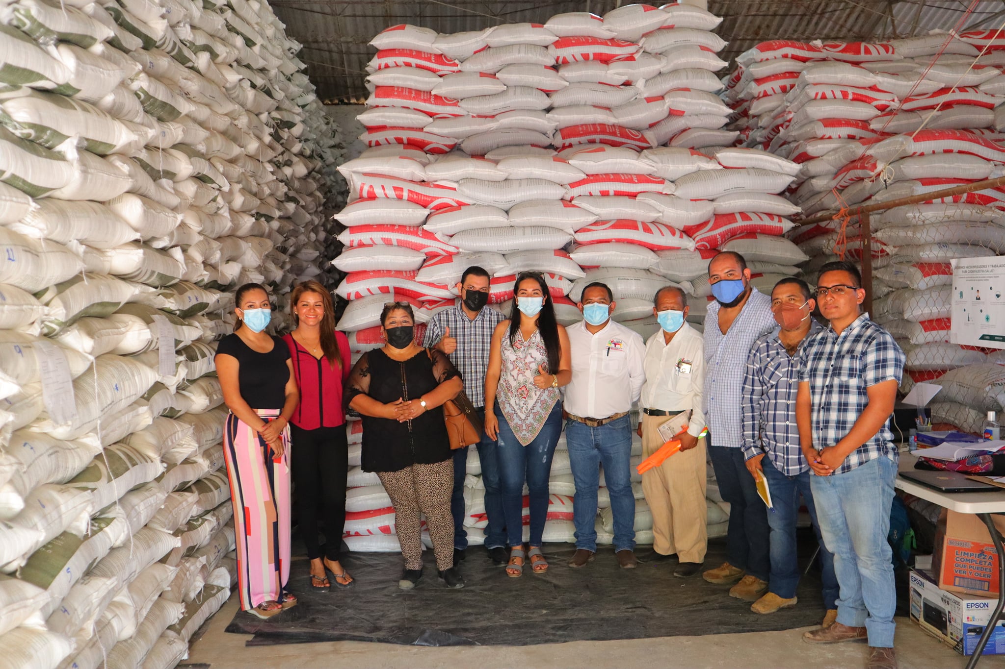 Comienza distribución de fertilizante en Juan R. Escudero