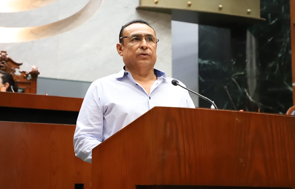 Pide diputado presentar propuestas para cargos en el Congreso