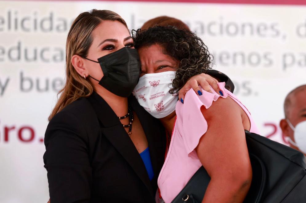 Celebra Evelyn Salgado el «Día de las y los maestros» en Guerrero