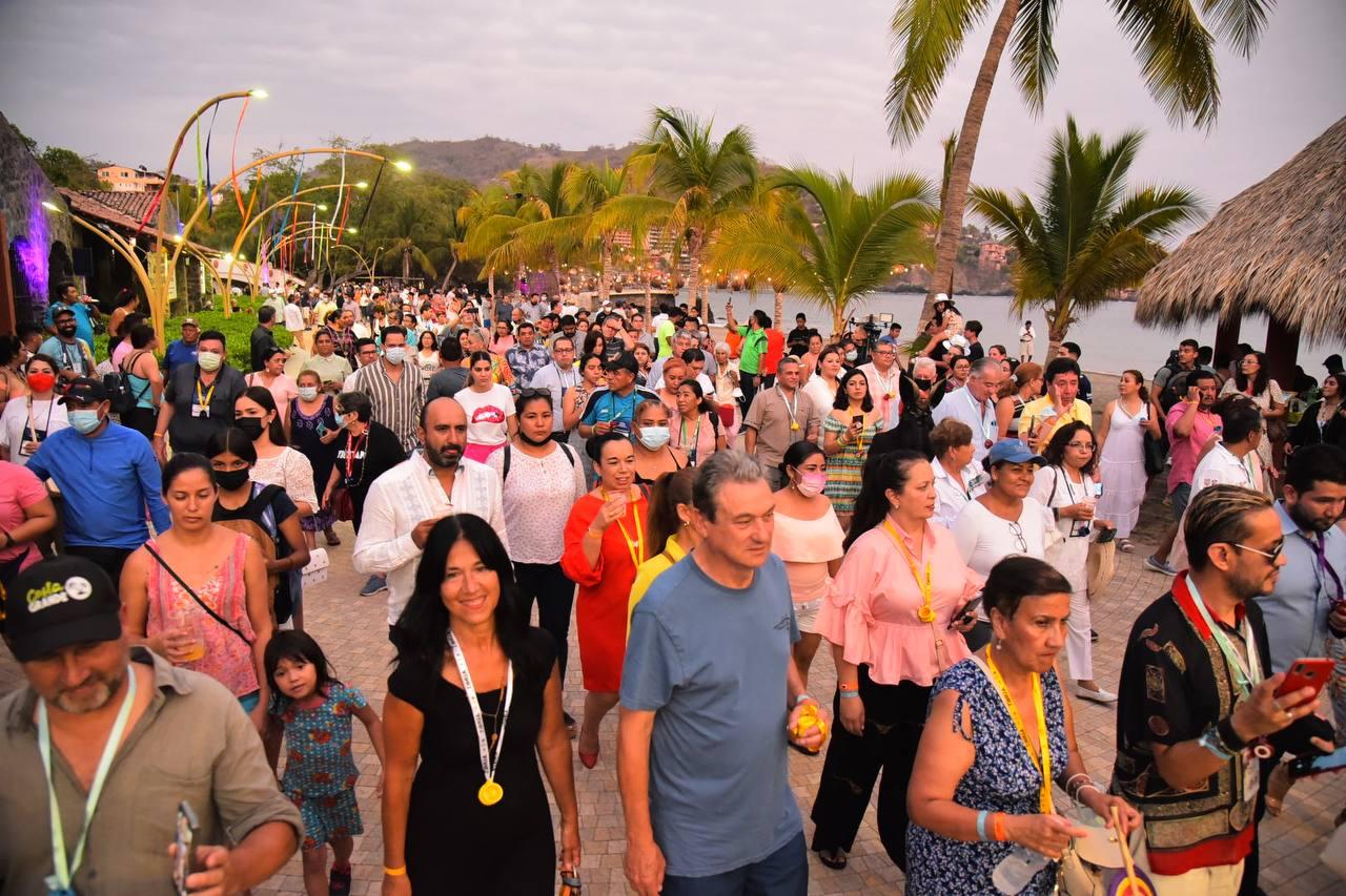 Extiende Zihuatanejo Tianguis Turístico a más de 300 promotores internacionales