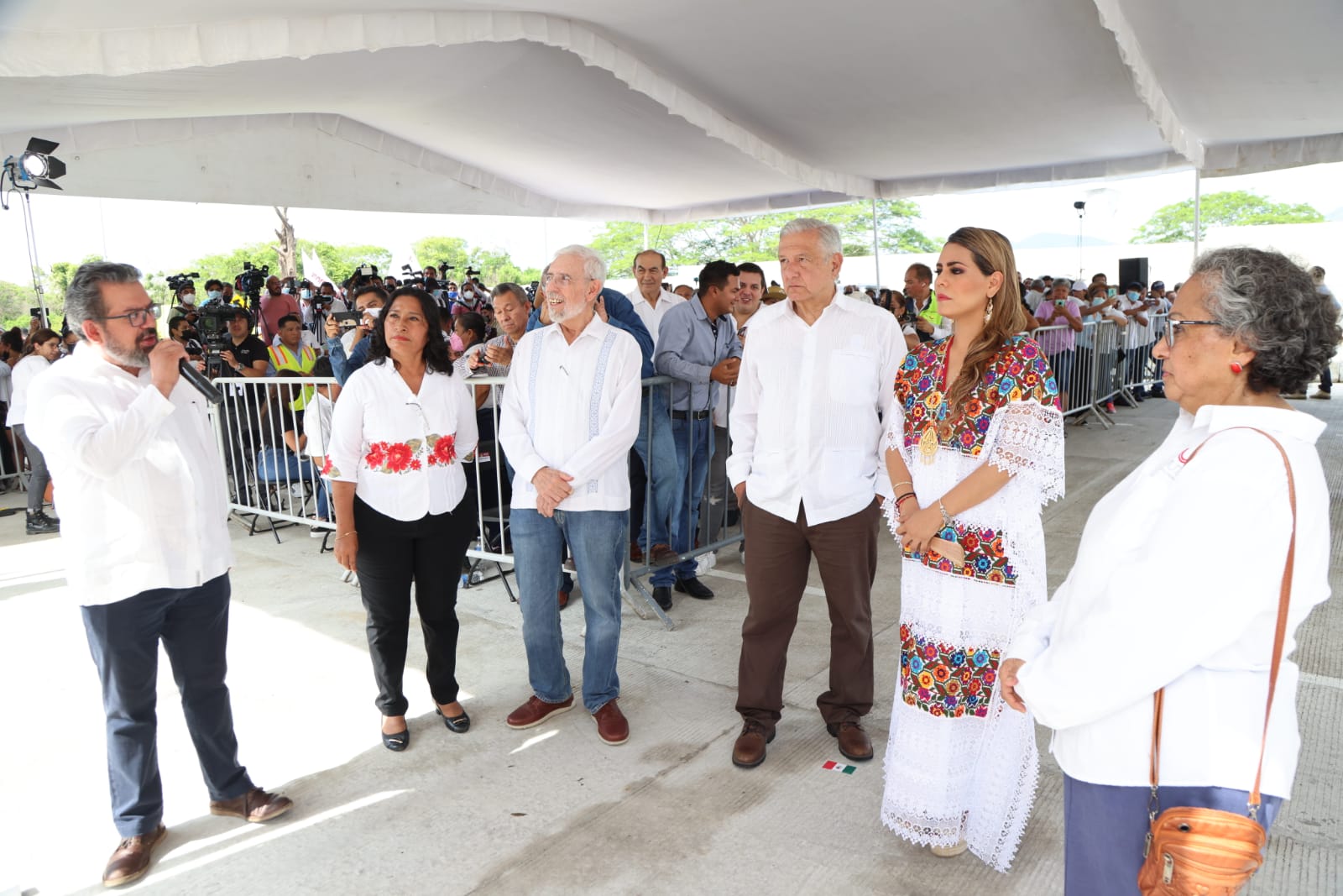 Inauguran AMLO y Evelyn Salgado libramiento poniente de Acapulco