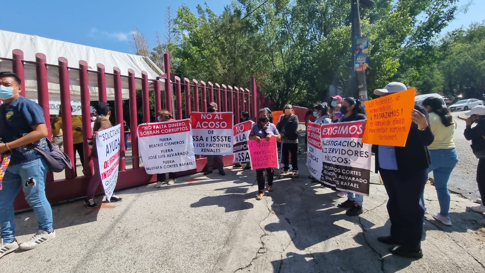 ¨Rechazan pacientes renales del ISSSTE traslado a clínica «patito»