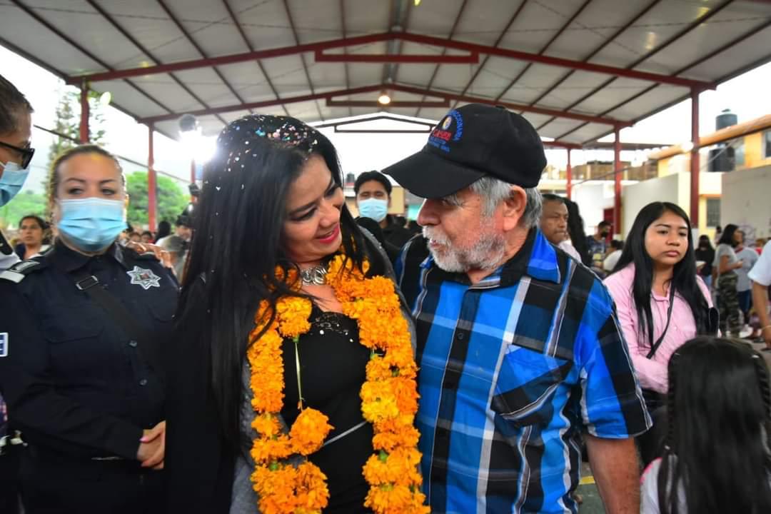 Va Norma Otilia Hernández a Petaquillas: «Devolveremos la paz», asegura